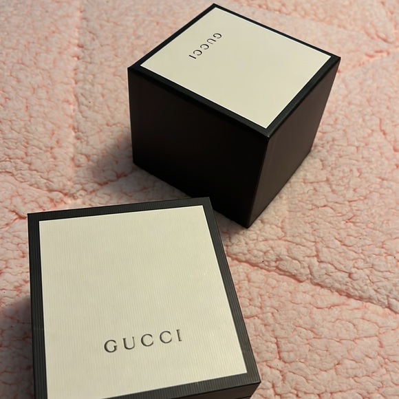 Gucci watch brand new in the box - Picture 4 of 4